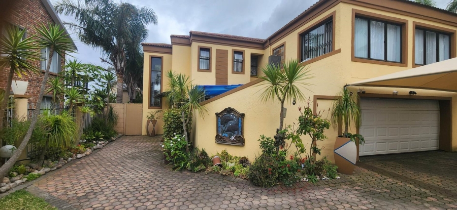 3 Bedroom Property for Sale in Reebok Western Cape